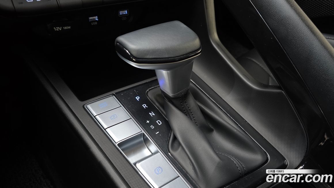Hyundai AVANTE 2021