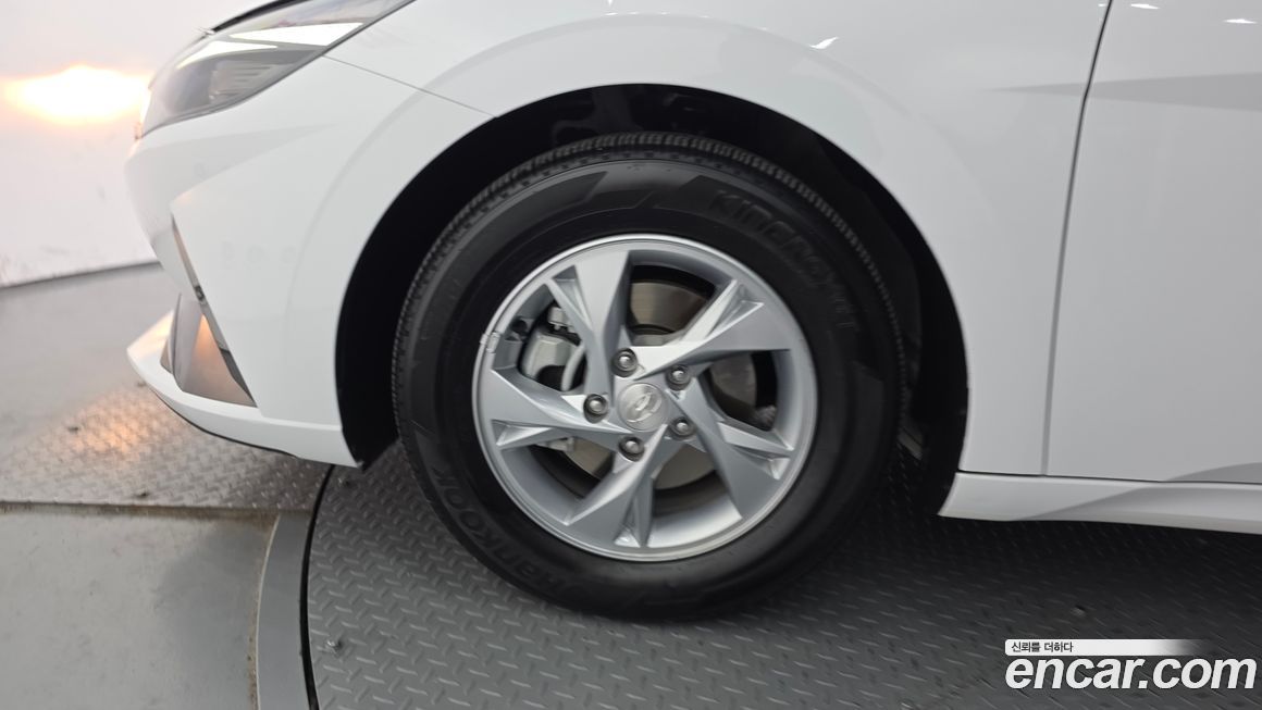 Hyundai AVANTE 2021