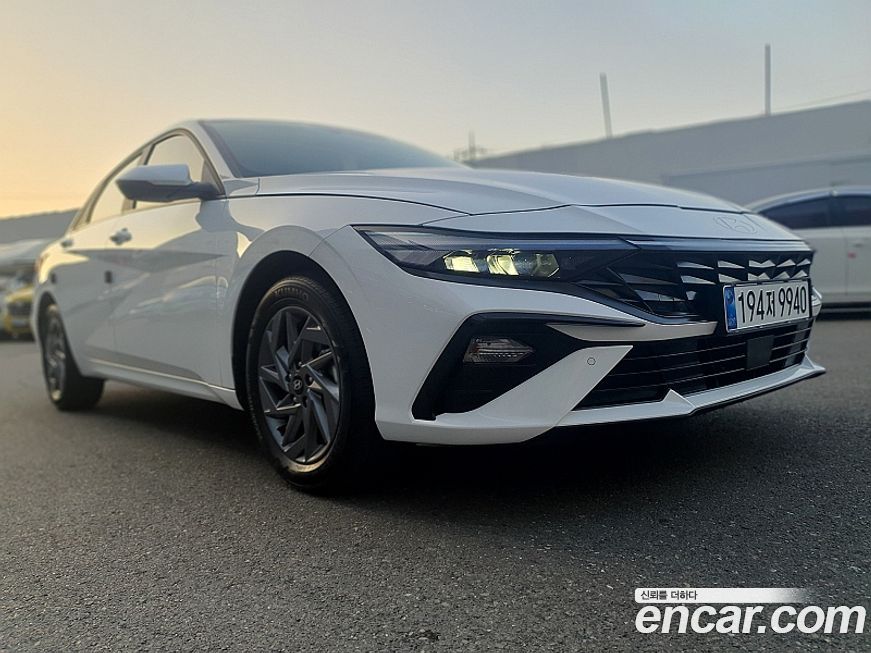 Hyundai AVANTE 2024