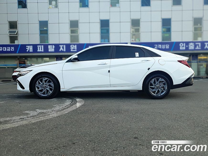Hyundai AVANTE 2024