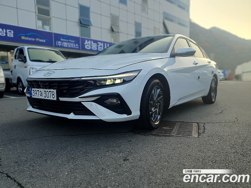 Hyundai AVANTE 2025