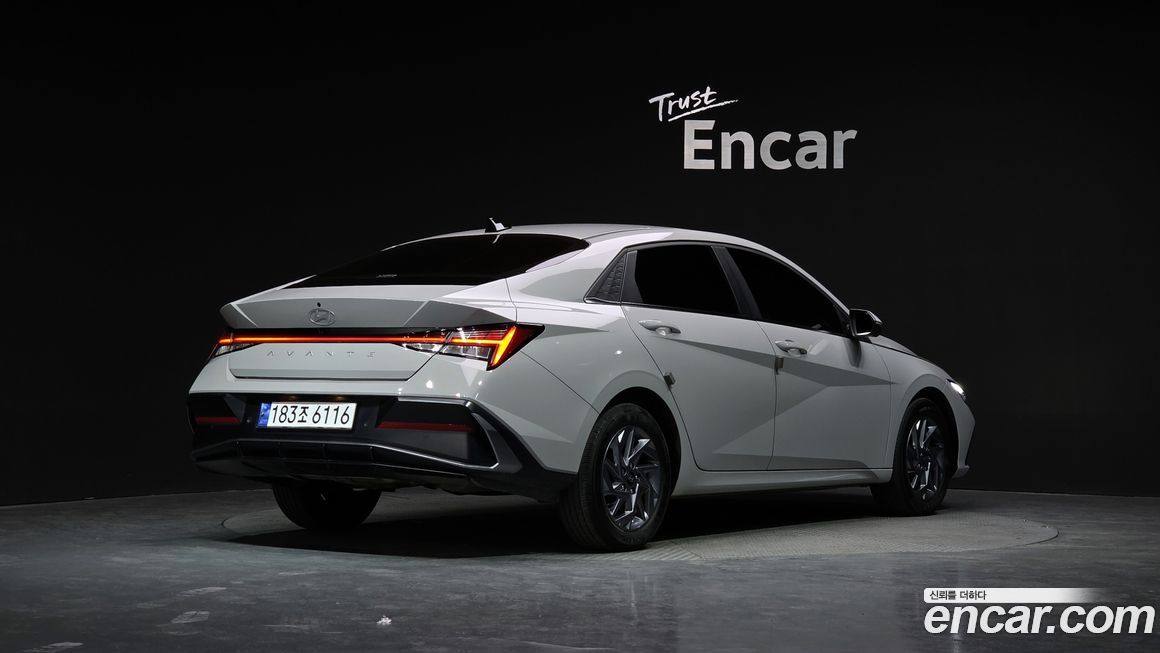 Hyundai AVANTE 2024