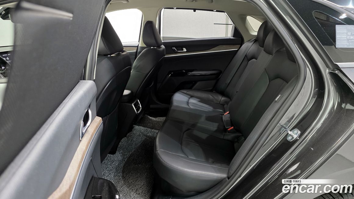 Kia K5 2023