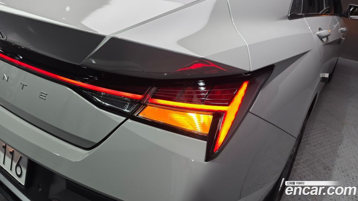 Hyundai AVANTE 2024