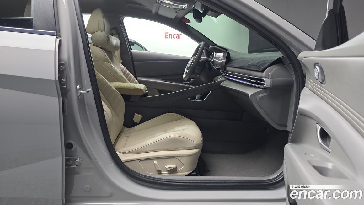 Hyundai AVANTE 2024