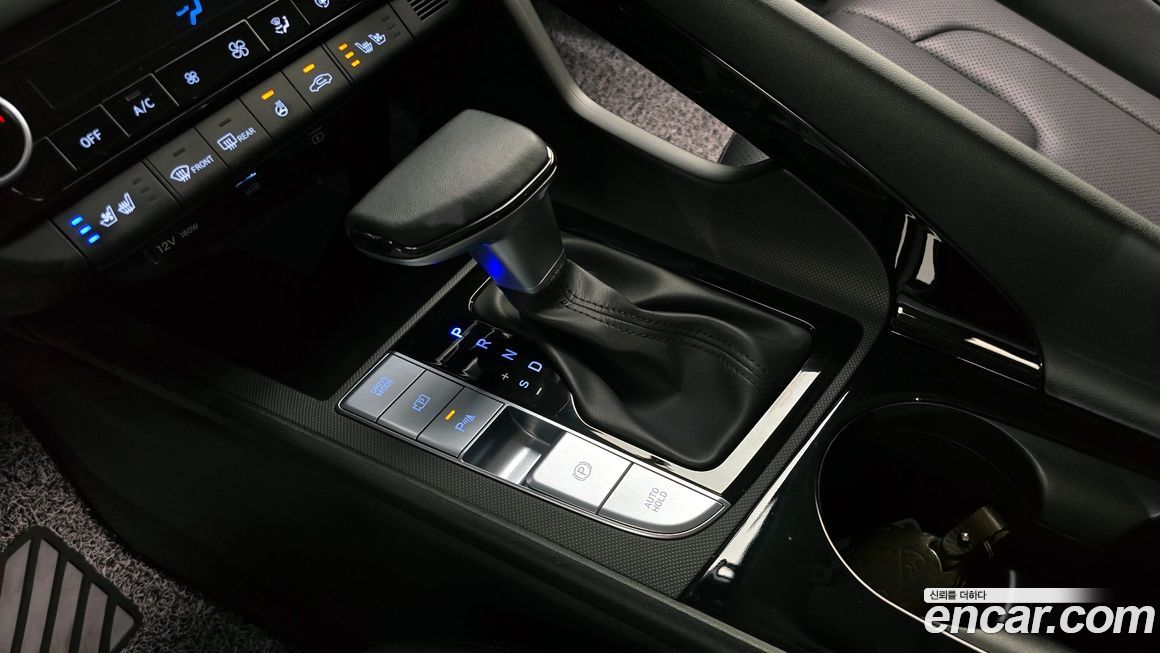 Hyundai AVANTE 2024