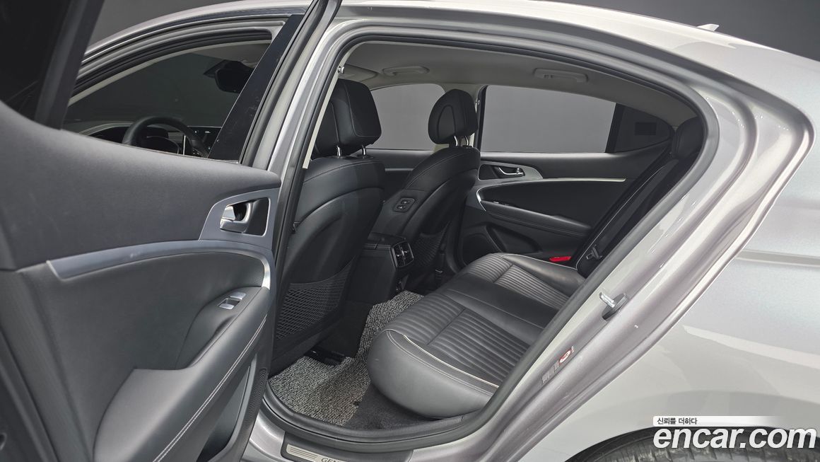 Genesis G70 2020