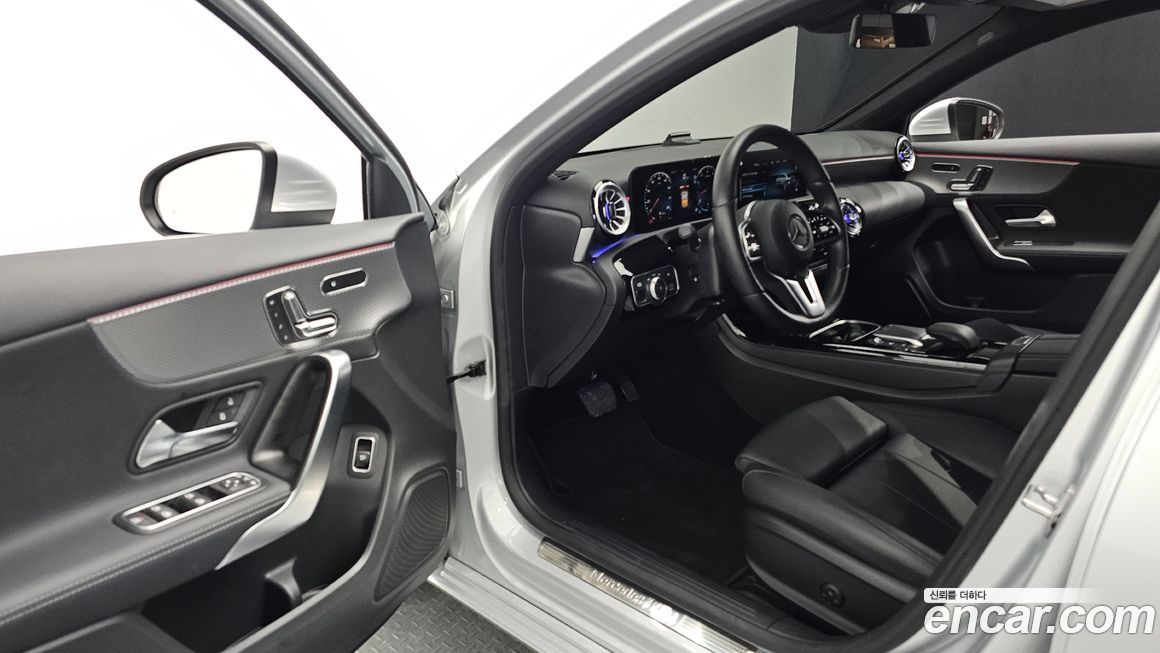 Mercedes-Benz A-Class 2023