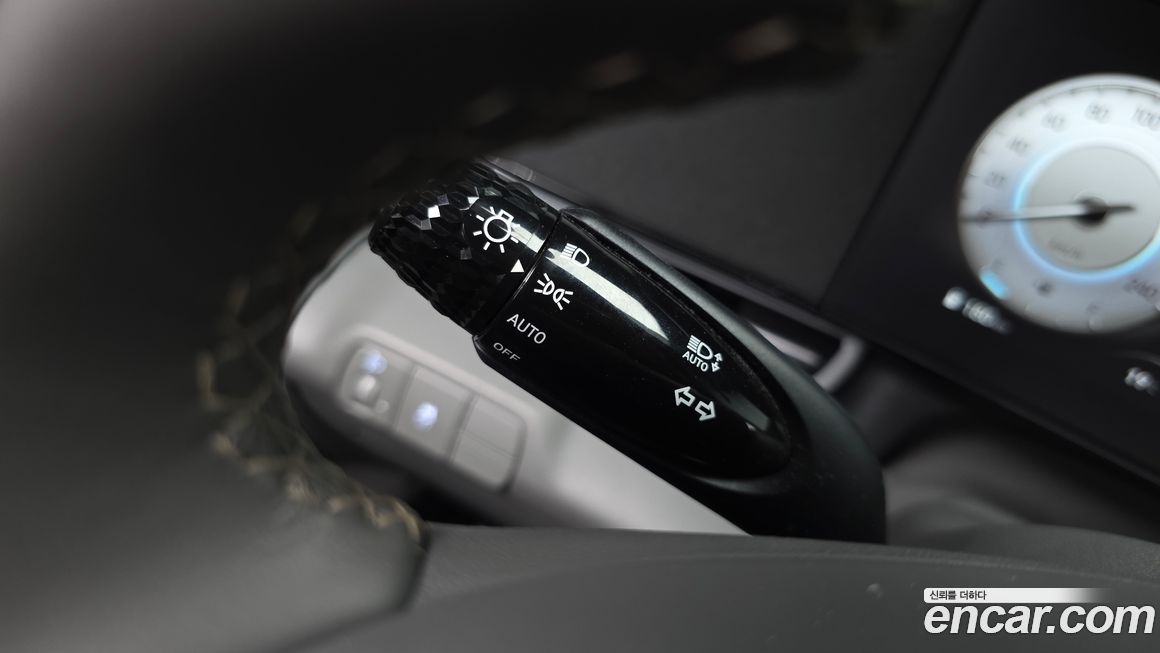 Hyundai AVANTE 2025