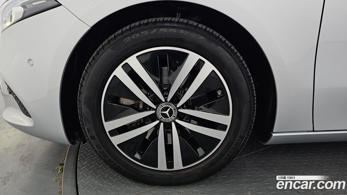 Mercedes-Benz A-Class 2023