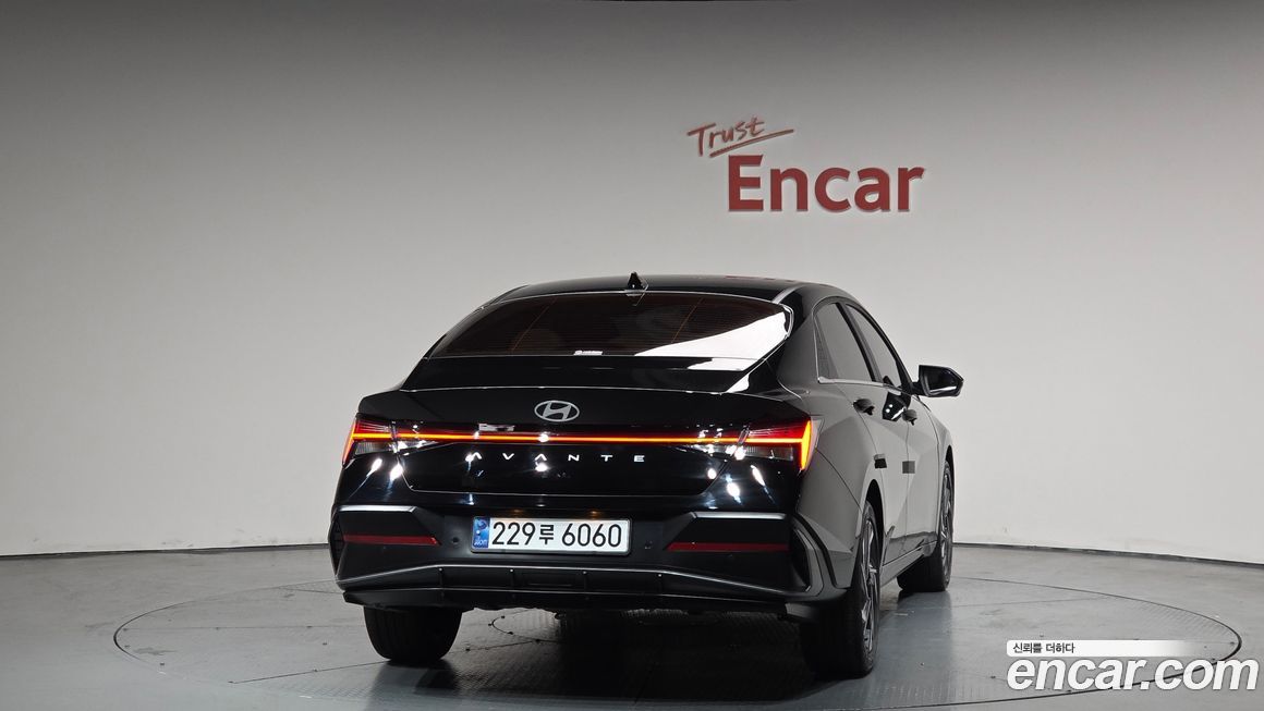 Hyundai AVANTE 2025