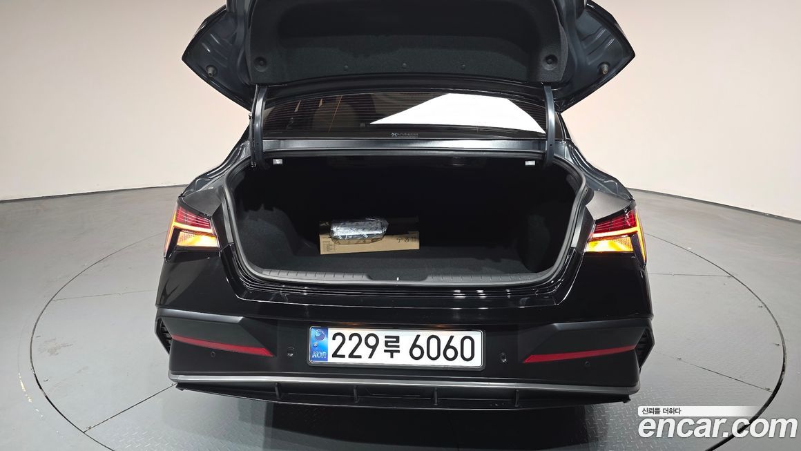 Hyundai AVANTE 2025