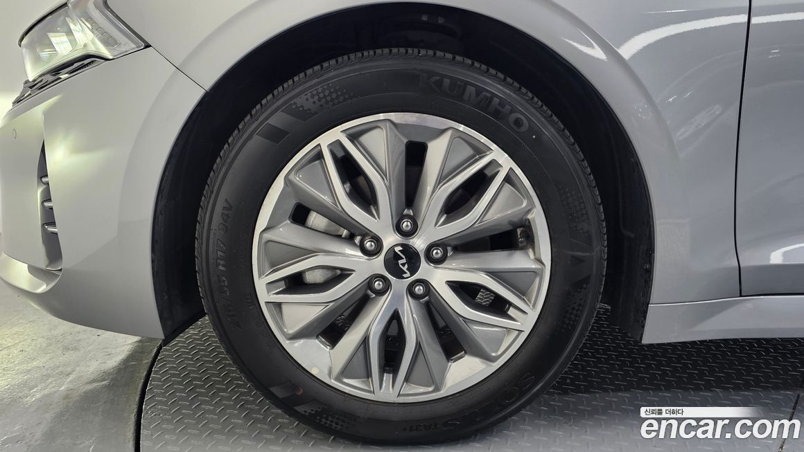 Kia K5 2023