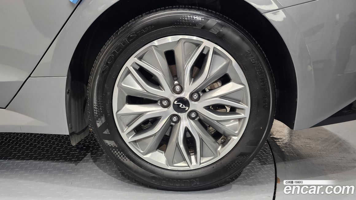 Kia K5 2023