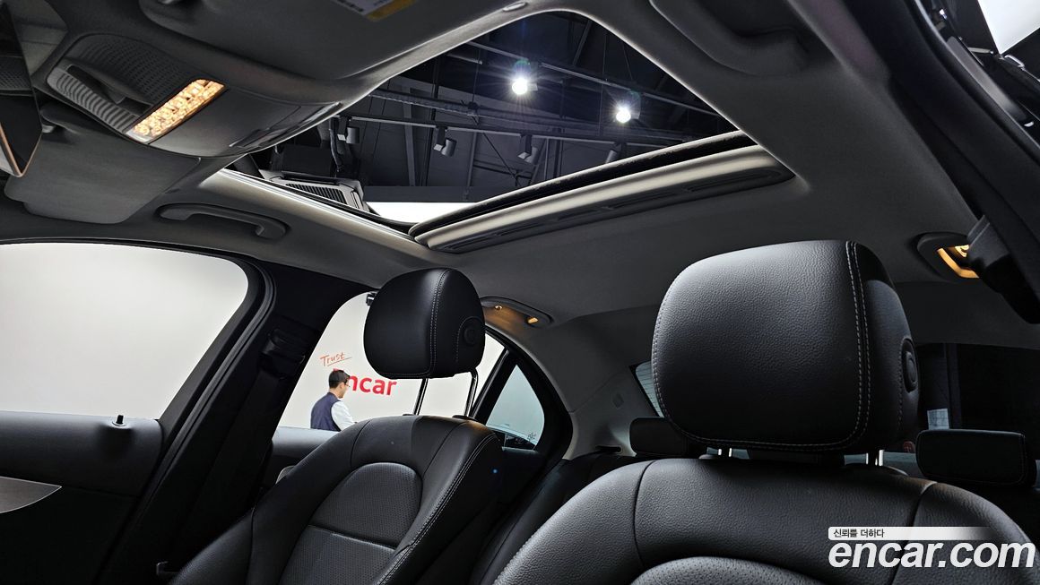 Mercedes-Benz C-Class 2020