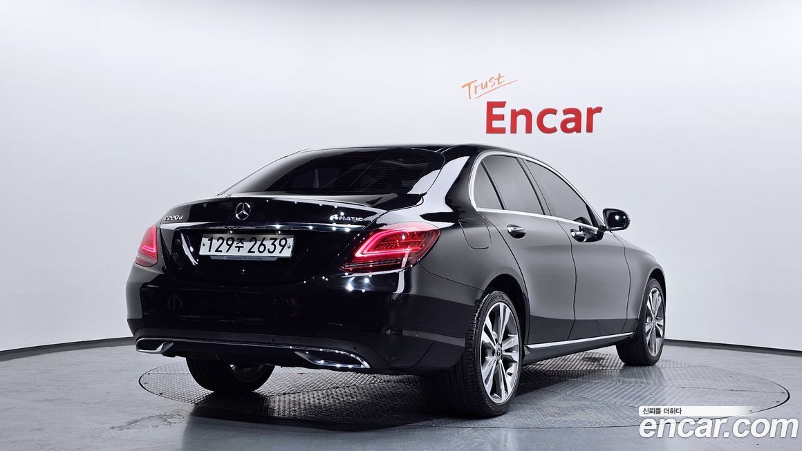 Mercedes-Benz C-Class 2020