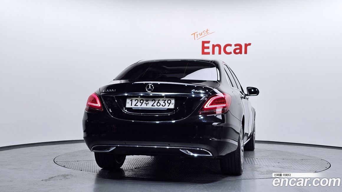 Mercedes-Benz C-Class 2020