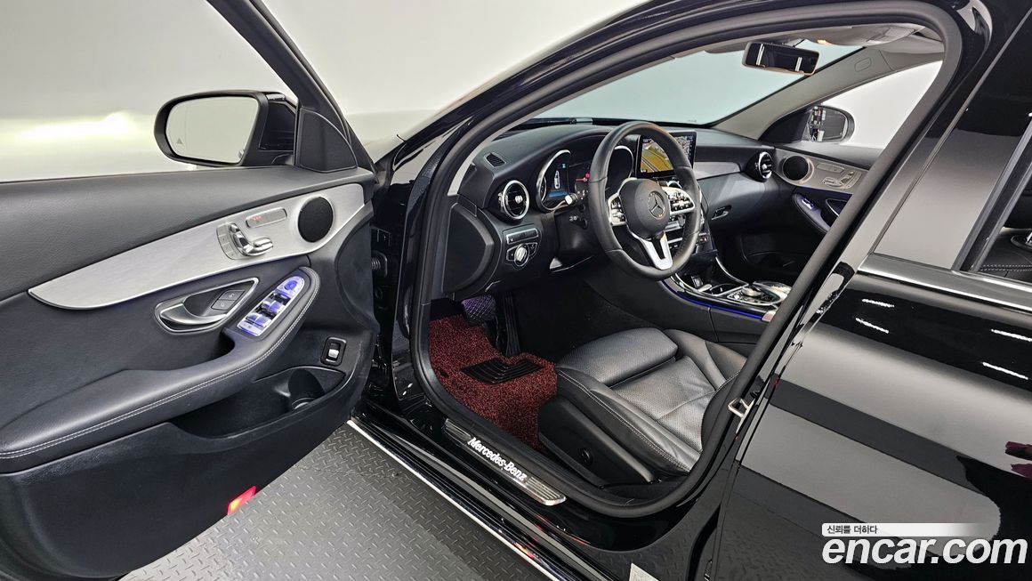Mercedes-Benz C-Class 2020