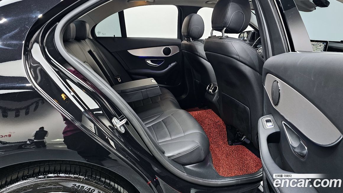 Mercedes-Benz C-Class 2020