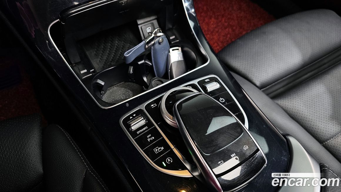 Mercedes-Benz C-Class 2020
