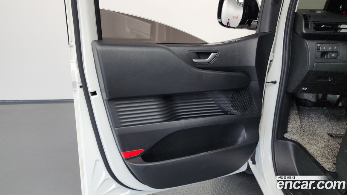 Hyundai Staria 2023