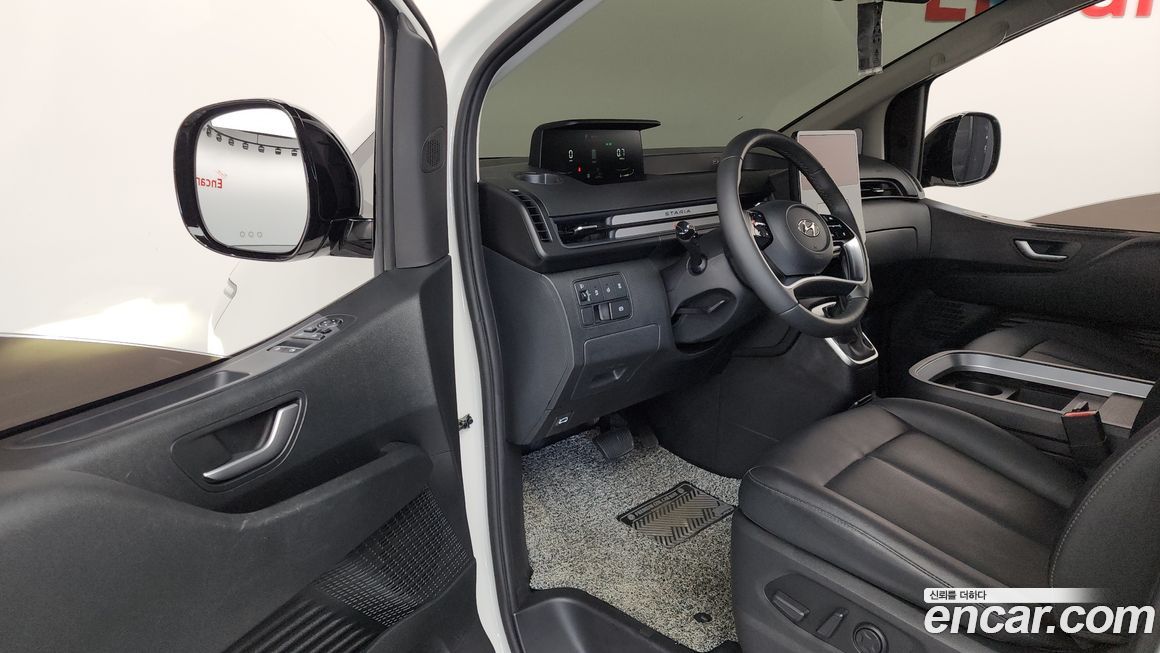 Hyundai Staria 2023
