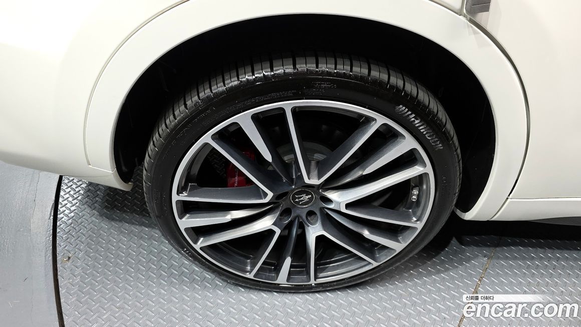 Maserati Levante 2020