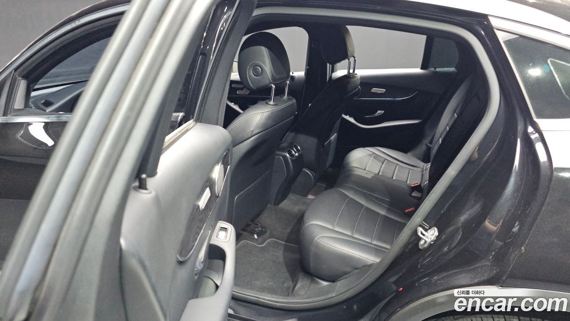 Mercedes-Benz GLC-Class 2019
