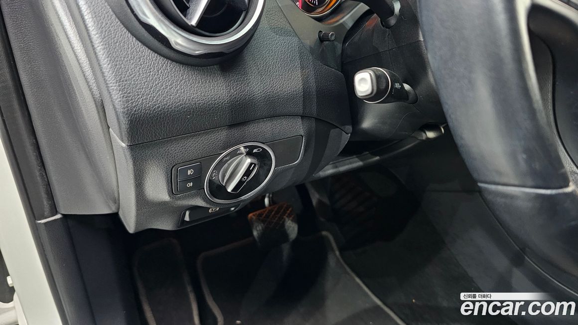 Mercedes-Benz GLA-Class 2019