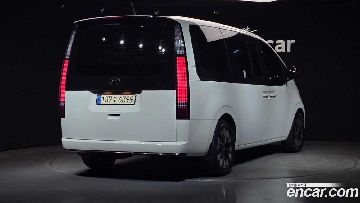 Hyundai Staria 2022