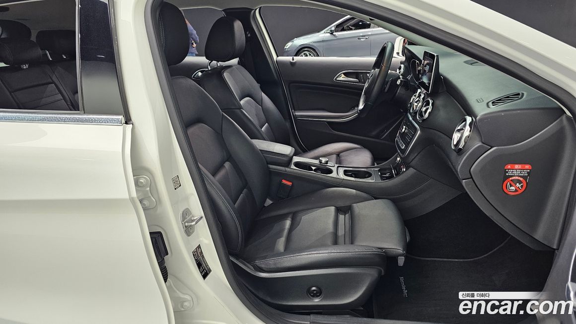 Mercedes-Benz GLA-Class 2019