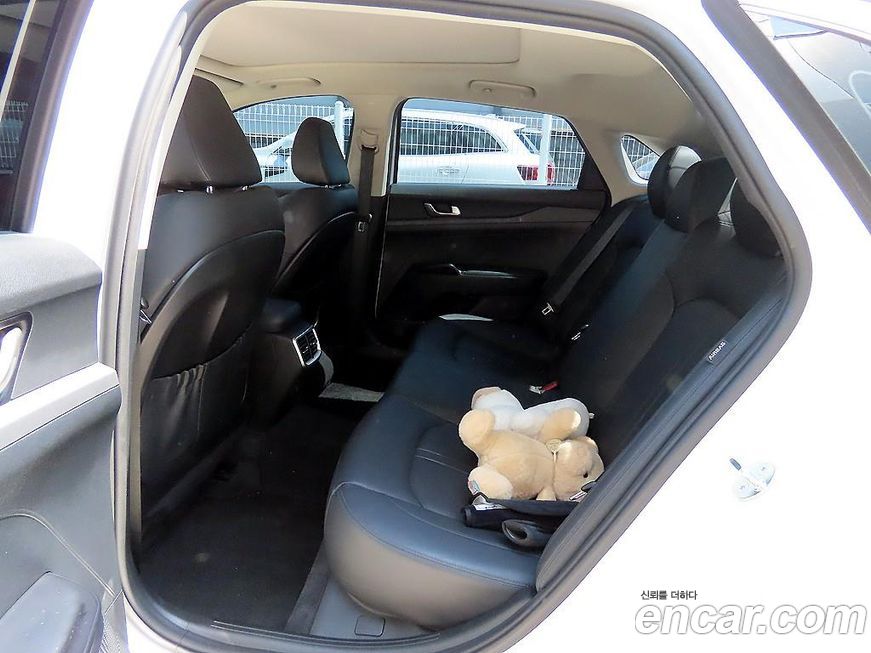Kia K5 2023