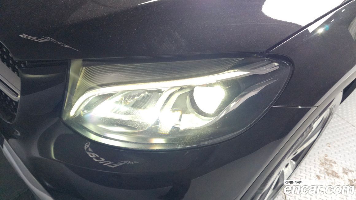 Mercedes-Benz GLC-Class 2019
