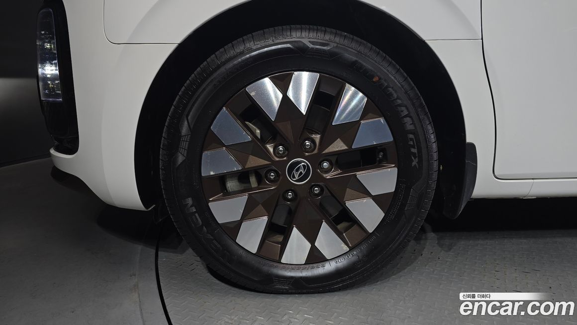 Hyundai Staria 2022