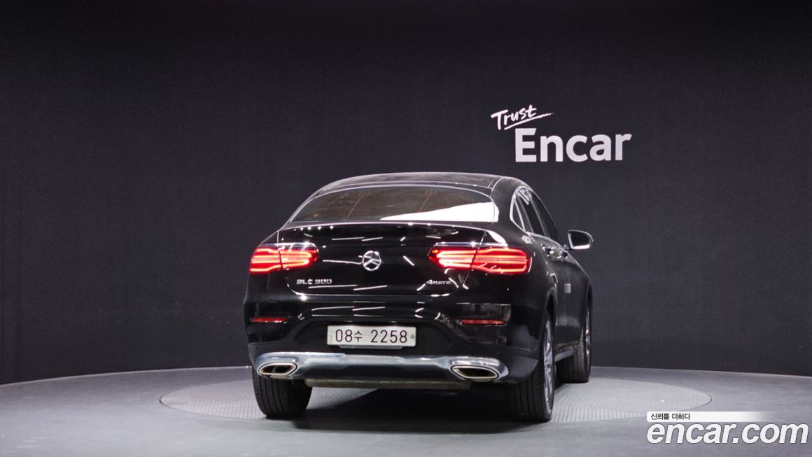 Mercedes-Benz GLC-Class 2019