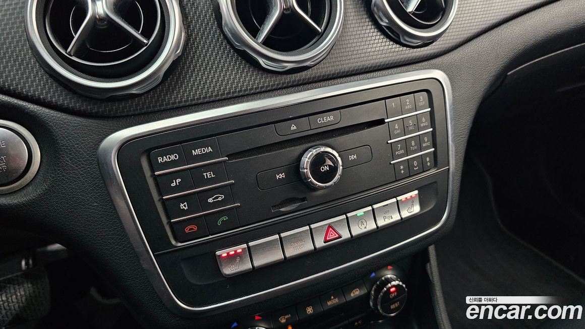 Mercedes-Benz GLA-Class 2019