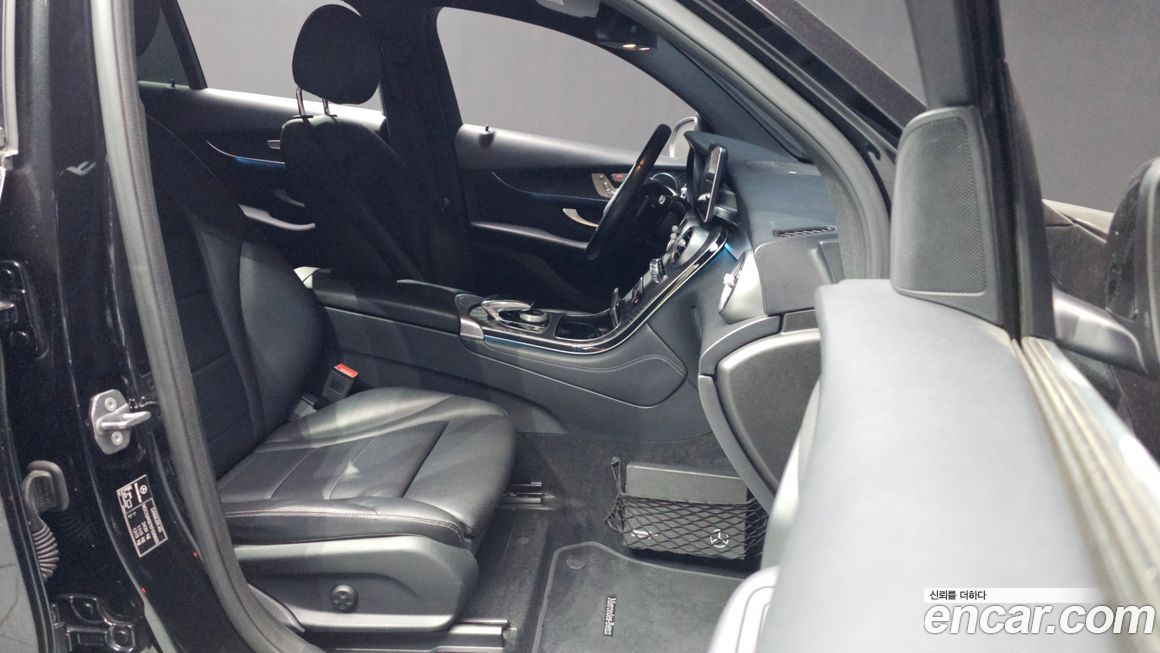 Mercedes-Benz GLC-Class 2019