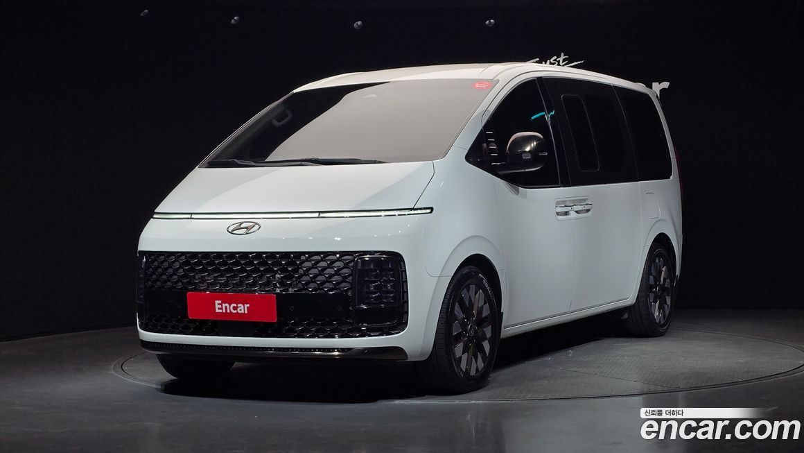 Hyundai Staria 2022