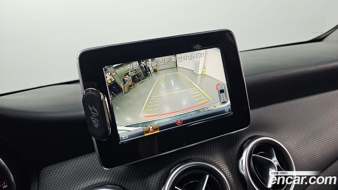 Mercedes-Benz GLA-Class 2019