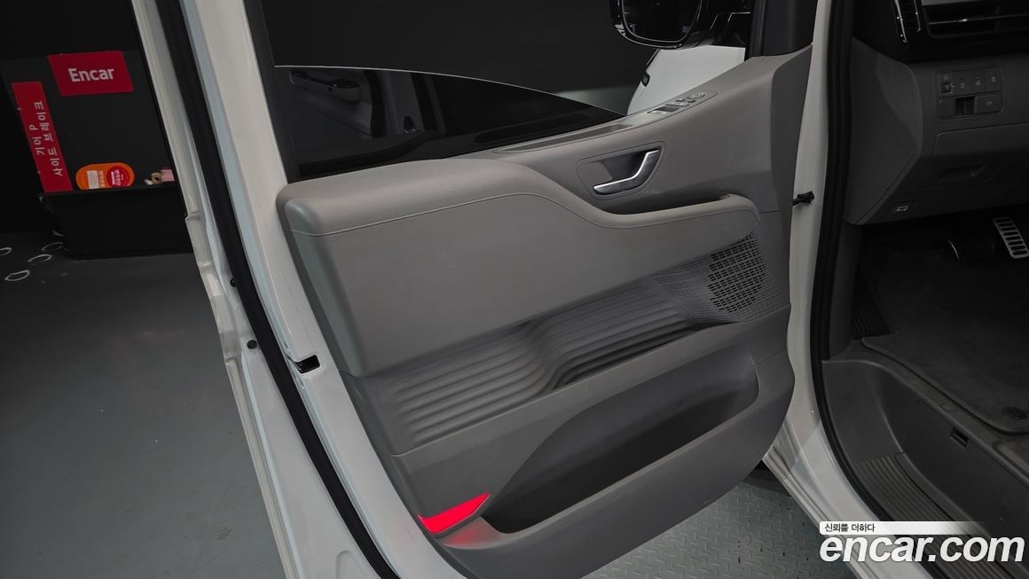 Hyundai Staria 2022