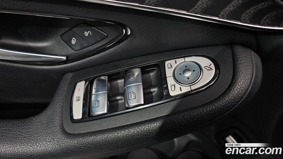 Mercedes-Benz GLC-Class 2019