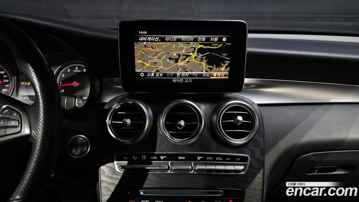 Mercedes-Benz GLC-Class 2019