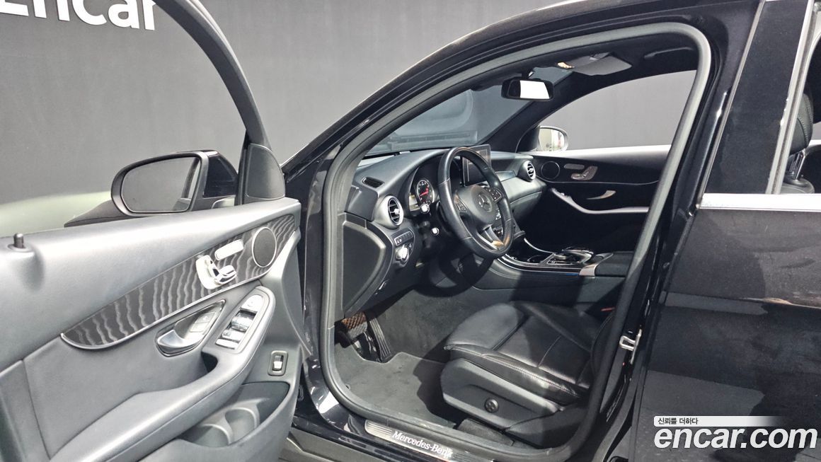 Mercedes-Benz GLC-Class 2019