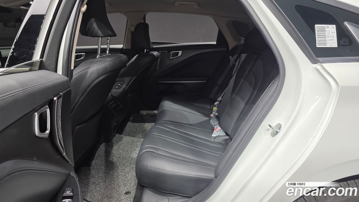 Kia K8 2025