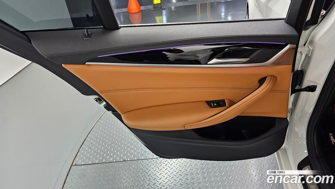 BMW 5-Series 2020