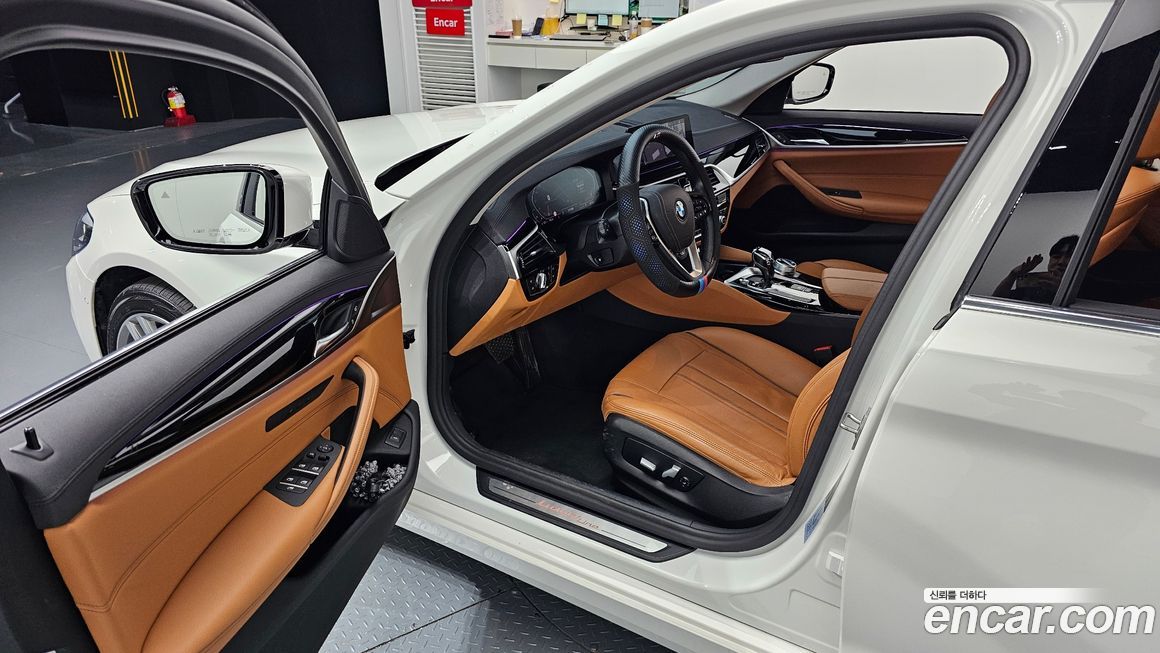 BMW 5-Series 2020
