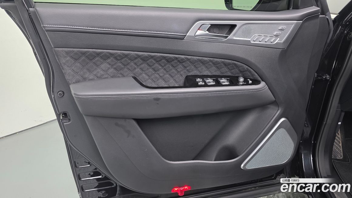 KG_Mobility_Ssangyong Rexton 2023