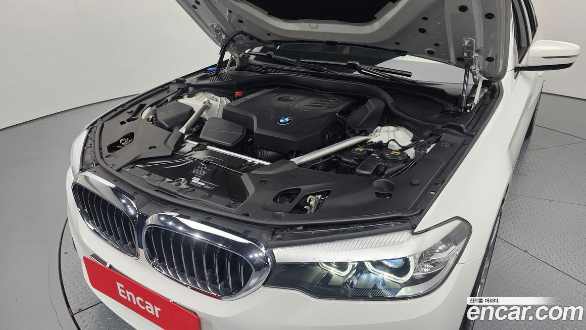 BMW 5-Series 2020