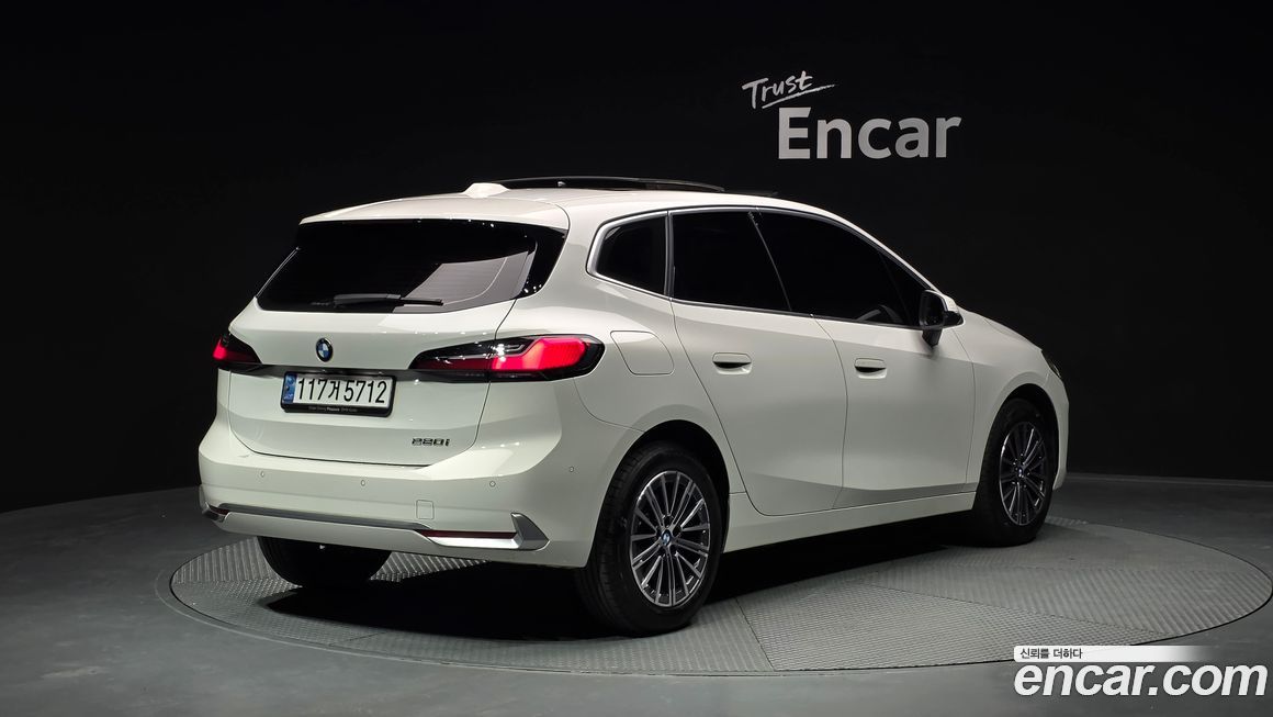 BMW 2-Series 2024