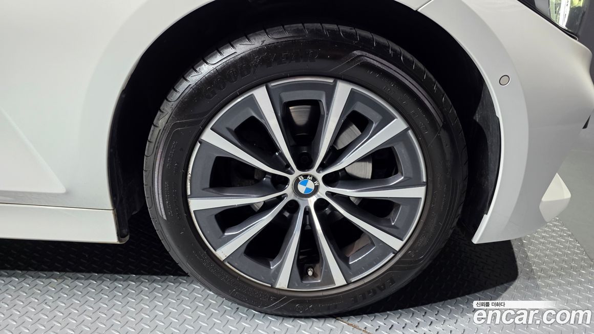 BMW 3-Series 2024